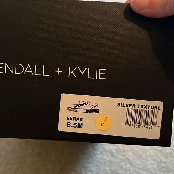 Kendall and Kylie platform velvet sneakers. Never worn with box. - Picture 4 of 4